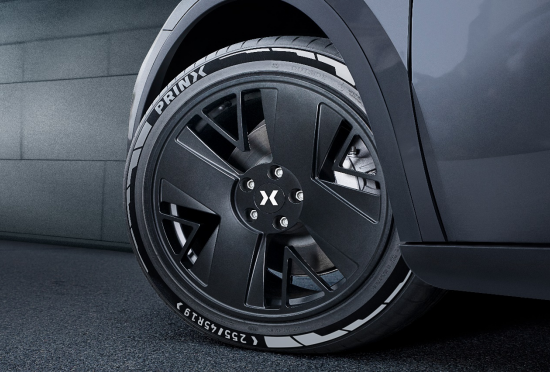 尊龙中国EV轮胎现身央视双十一  创新助力向“新”行